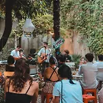 אכסניה Ostello Bello Lake Como *