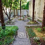 Ostello Bello Lake Como אכסניה *
