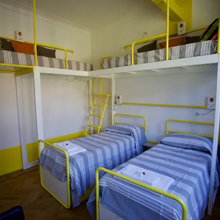 오스텔로 벨로 레이크 호스텔