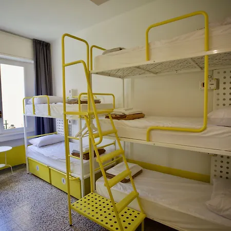 오스텔로 벨로 레이크 호스텔