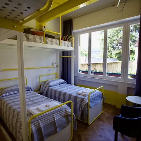 호스텔 오스텔로 벨로 레이크 *