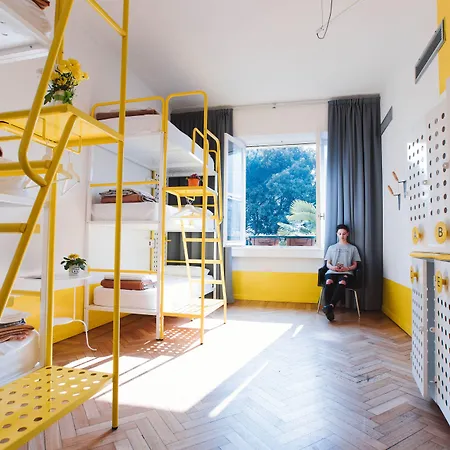 오스텔로 벨로 레이크 호스텔 코모