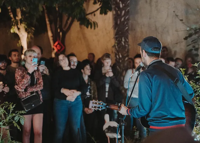 Хостел Ostello Bello Lake Como *